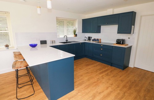 Houghton Cottage | TY LANDSKER, pet friendly, luxury holiday cottage in Neyland