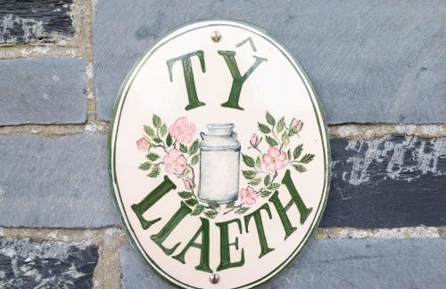 Tywyn House | Ty Llaeth Cottage