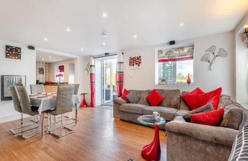 Tyn-y-Gongl House | Ty Llyn Cottage