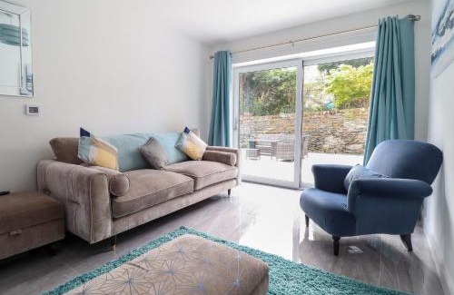 Penrhyndeudraeth House | Ty Mawr