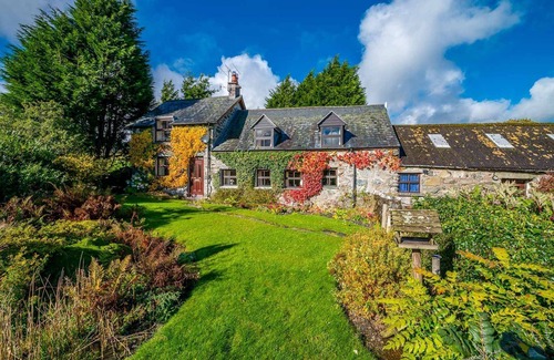 Llanuwchllyn Cottage | Ty-Mawr | Self Catering Stone Farmhouse near Bala, North Wales