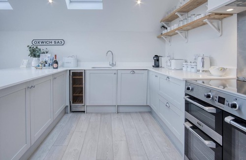 Crynant Cottage | Ty Megan - 3 Bedroom Cottage - Bayview Oxwich