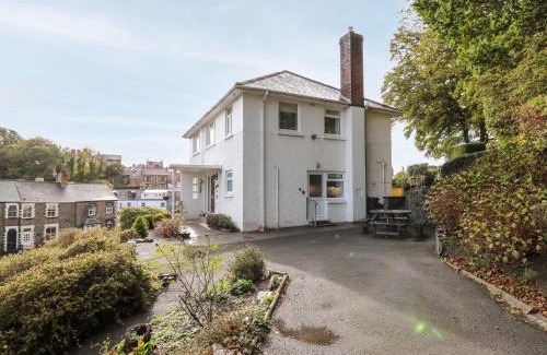 Aberystwyth House | Ty Melyn