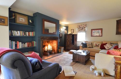 Pentraeth House | Ty'n Cae