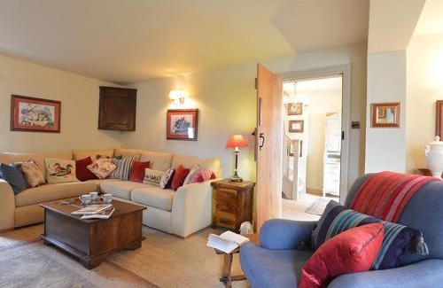 Pentraeth House | Ty'n Cae