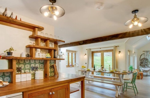 Bethesda House | Ty'n y Maes in the beautiful Bangor