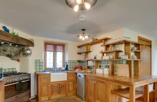 Bethesda House | Ty'n y Maes in the beautiful Bangor