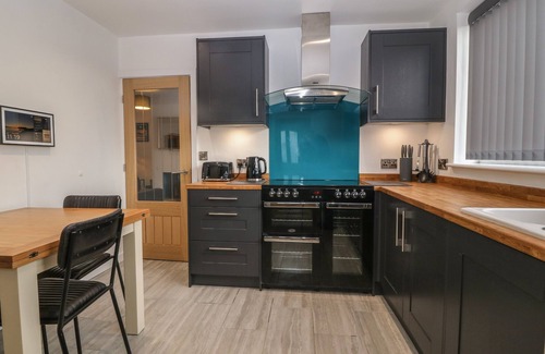 Dwyran Cottage | Ty Nain