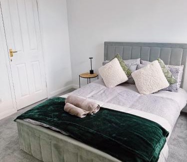 Milford Haven House | Ty Noah- Newly Refurbished Home In The Heart Of Pembrokeshire