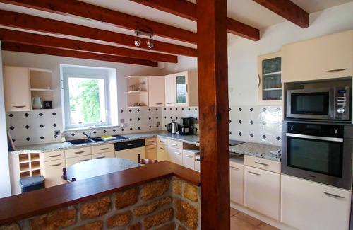 Landudec House | Ty Palmier - close to beaches, Quimper and amenities