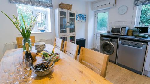 Pentraeth House | Ty'r Ardd