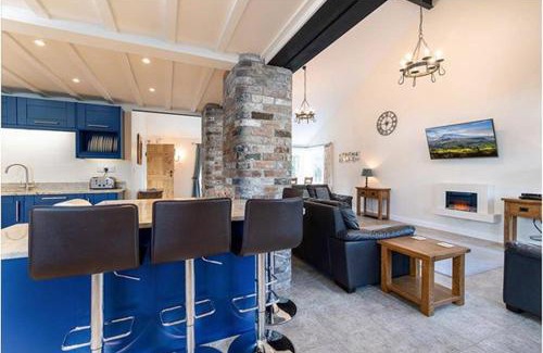 Llanrwst House | Ty'r Efail
