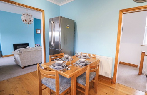 Builth Wells Cottage | TY'R ORSAF, family friendly, with a garden in Builth Wells