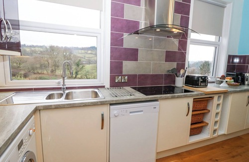 Disserth and Trecoed Cottage | Ty'r Orsaf
