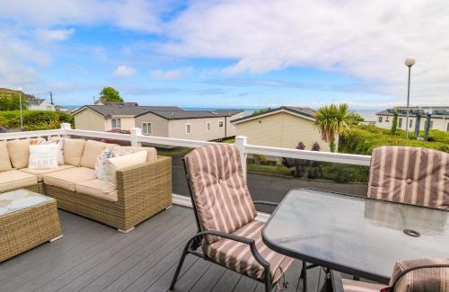New Quay House | Ty Seren
