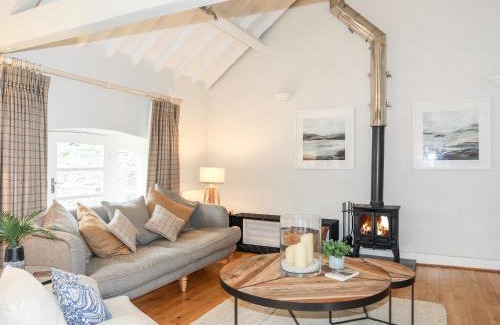 Newborough House | Ty Siam