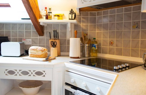 Castlemorris Cottage | Ty Tatws, Fishguard - Two Bedroom Cottage, Sleeps 4