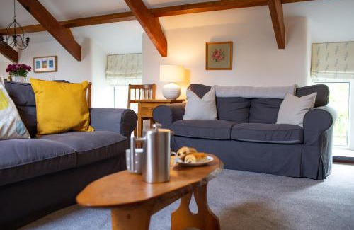Castlemorris House | Ty Tatws Fishguard Pembrokeshire