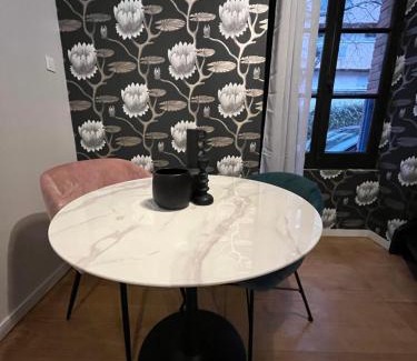 Thabor - Saint-Helier Apartment | Ty Thabor - Maison Centre ville au calme 4 pers