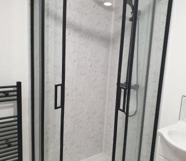 Rhosllanerchrugog Apartment | Ty Twt