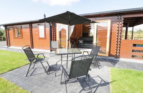 Dwyran Ski Chalet | Ty Will, Parc Y Fronwen