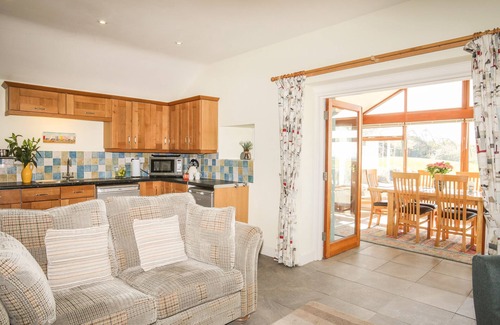 Rhoscolyn Cottage | TYMYNYDD COTTAGE, pet friendly, with a garden in Rhoscolyn