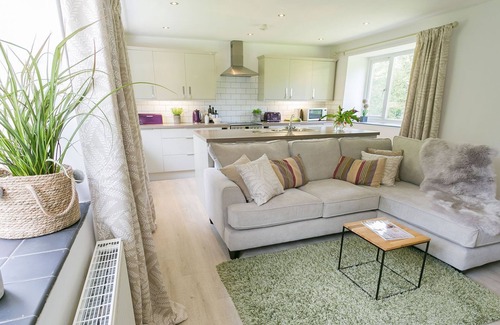 Bodorgan Cottage | Tyn Llidiart - a remote that sleeps 3 guests in 2 bedrooms