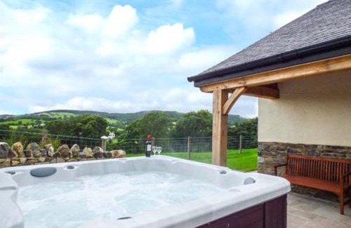 Ruthin House | Tyn Y Celyn Uchaf