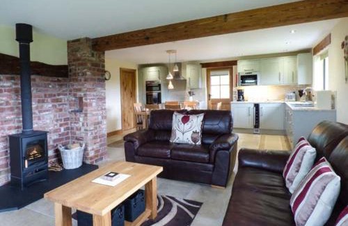 Ruthin House | Tyn Y Celyn Uchaf