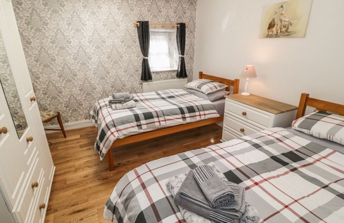 Brynsiencyn House | Tyn Y Giat, BRYNSIENCYN