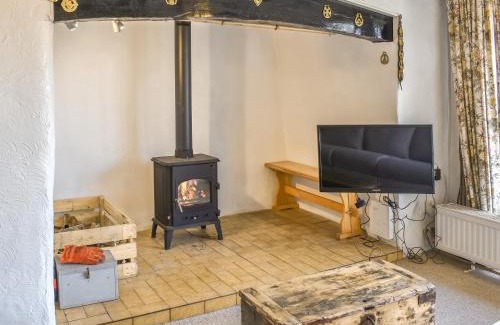 Brynrefail House | Tyn Y Maen