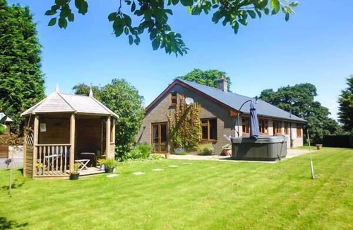 Llanbadarn Fynydd Cottage | Tynddol Bungalow