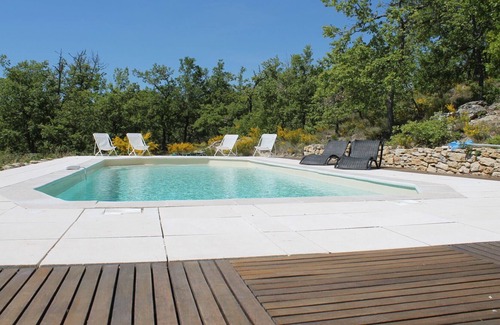 Saint-Martin-de-Castillon House | Typical Provencal stone house with pool in a quiet, secluded location