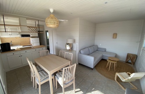 Ilot 10 Ski Chalet | Typical air-conditioned chalet for 6-8 people located 150m from the beach