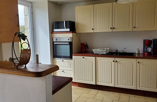 Plouescat Cottage | Typical Breton house cocooning 2 min beaches - seaside resort