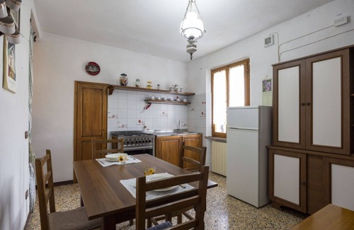 Lucignano d'Arbia Apartment | Typical house in the Crete Senesi