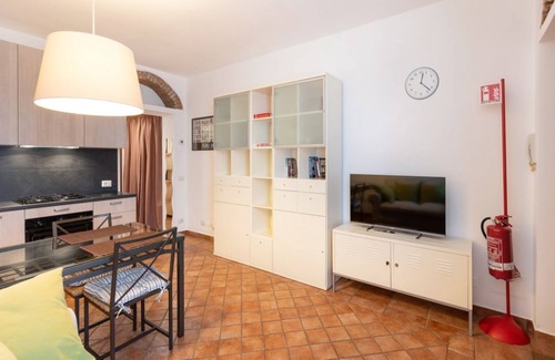 Porta Tenaglia Apartment | Typical Milanese two-room apartment in Via Bramante - Mirable PM