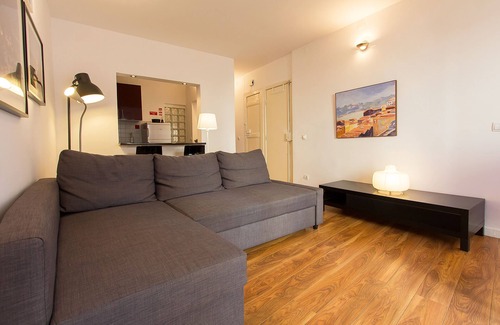 Alfama Apartment | Typical Tailor Made Flat in Central Graça