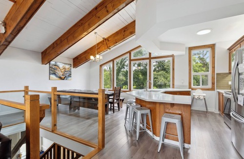 The Blue Mountains Ski Chalet | Tyrolean Chalets