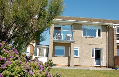 Tywyn House | Tywyn Beach House