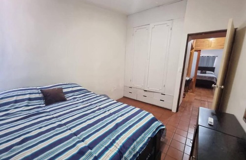 Monterrey Municipality Apartment | U 2tvs/LAVADORA/PATIO/10 CAMAS DOBLES/WIFI/3CLIMAS Garza Sada