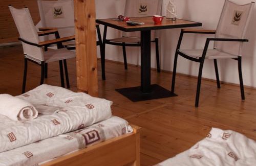 Pidhorodtsi House | U Dvori