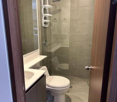 Campin Apartment | U-GO Edificio Manzana 3 al lado del Movistar Arena, el Camping y parque Simon Bolivar