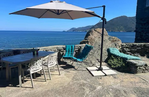 Pino House | U Magazinu - Fisherman's house, Seafront, Corsica