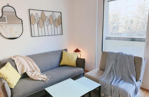 Kaisermuhlen Apartment | U1 Alte Donau old Danube city apartment 2
