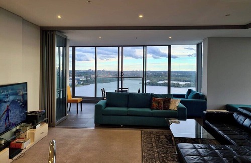 Wentworth Point Apartment | U2410T · Spacious 2 Bed unit with view