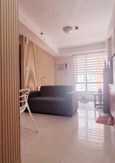Pasig Apartment | U607 Sunshine100 Netflix 65InchesTV Wifi Karaoke Swimming Pool