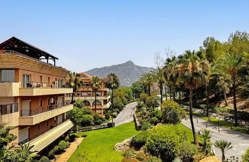 Nueva Andalucia Apartment | Ubicación y vistas panorámicas en Nueva Andalucía - MAGNA MARBELLA 108