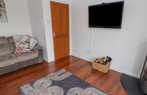 Llanfyrnach Cottage | UCHELDIR, pet friendly, country holiday cottage in Llanfyrnach