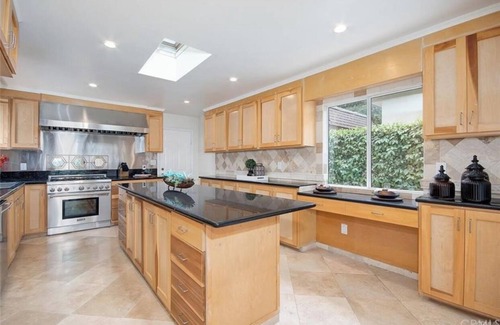 University Park House | UCI girl/walk to school/clean and quiet room